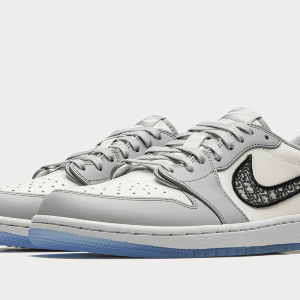 Jordan 1 Retro Low Dior