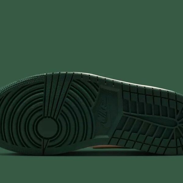 Jordan 1 Retro High Fir Pro Green - W - Image 4