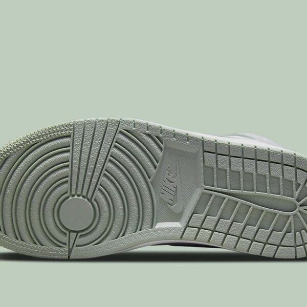 Jordan 1 Retro High OG Seafoam - W - Image 5