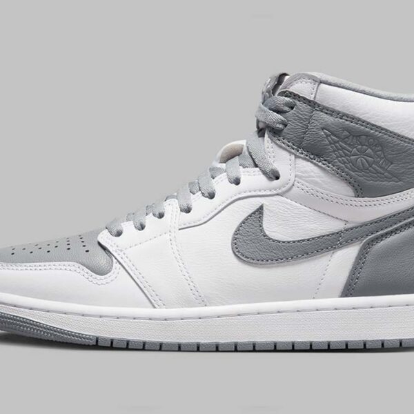 Jordan 1 Retro High OG Stealth - Image 2