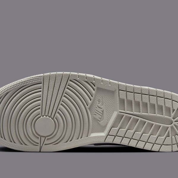 Jordan 1 Retro High OG White Cement - Image 5