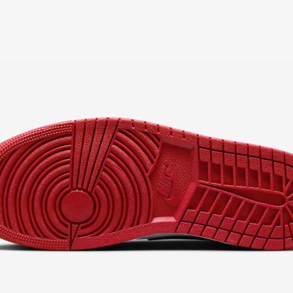 Jordan 1 Retro Low OG Black Toe 2023 - Image 3