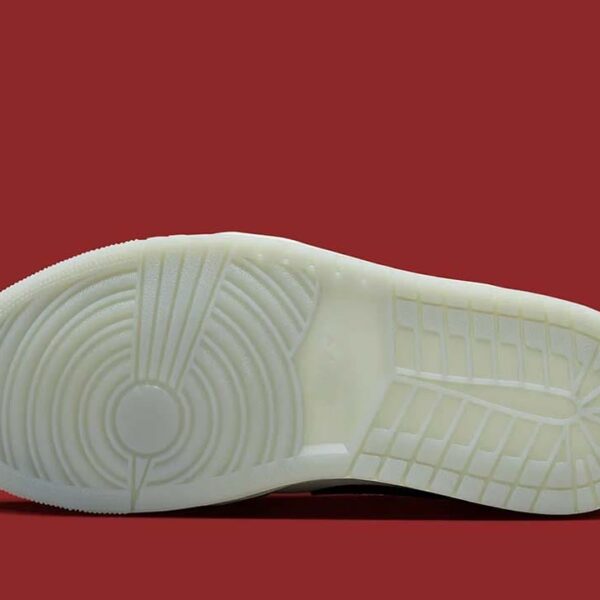 Jordan 1 Retro Low OG Year of the Dragon - Image 5