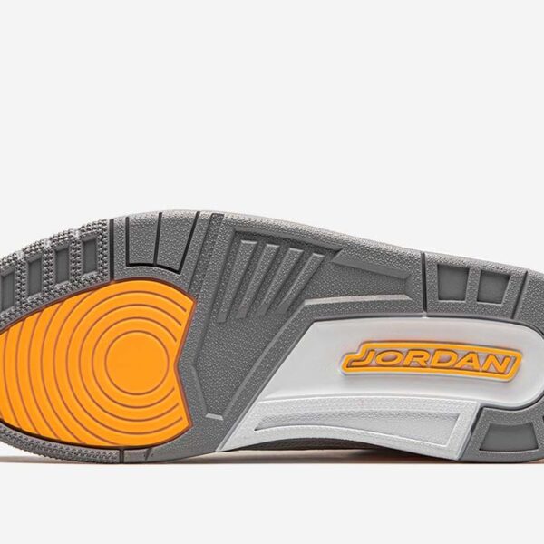 Jordan 3 Retro Laser Orange - W - Image 5