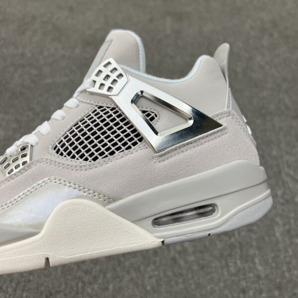 Jordan 4 Retro Frozen Moments - W - Image 3