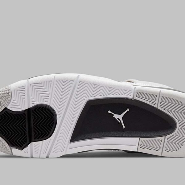 Jordan 4 Retro Military Black - Image 5