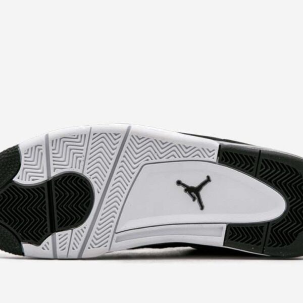 Jordan 4 Retro Royalty - Image 5