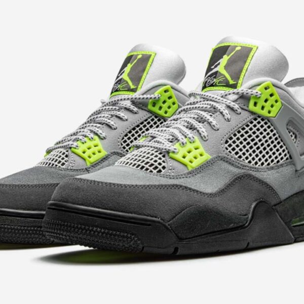 Jordan 4 Retro SE 95 Neon