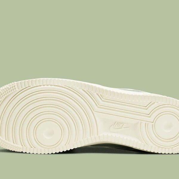 Nike Air Force 1 Low '07 LV8 Certified Fresh Enamel Green - Image 5