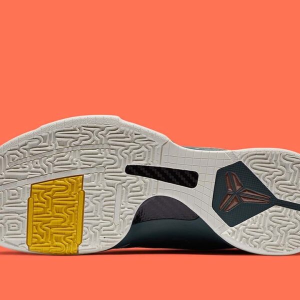 Nike Kobe 5 Protro EYBL Girls - 2020 - Image 5