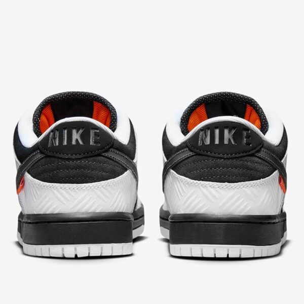 Nike SB Dunk Low TIGHTBOOTH - Image 3