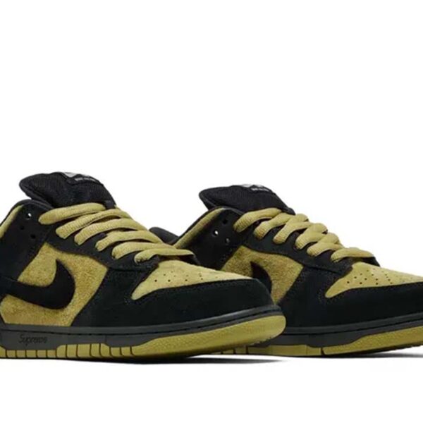 SB Dunk Low Supreme 94 Camper Green