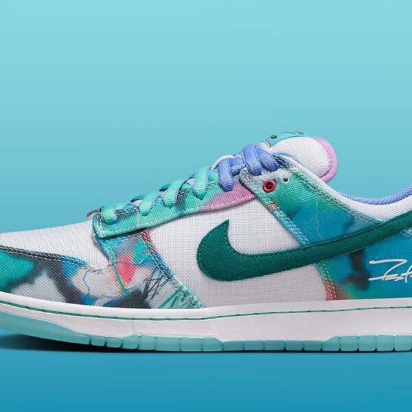 SB Dunk Low x Futura Laboratories - Image 5
